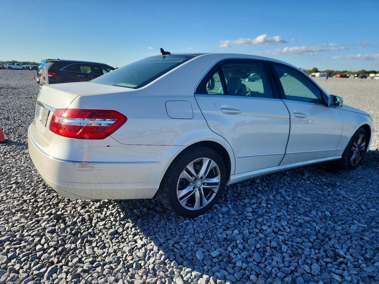 2011 MERCEDES-BENZ E 350 photo 5