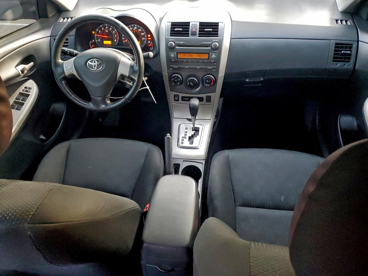 2010 TOYOTA COROLLA BASE photo 8