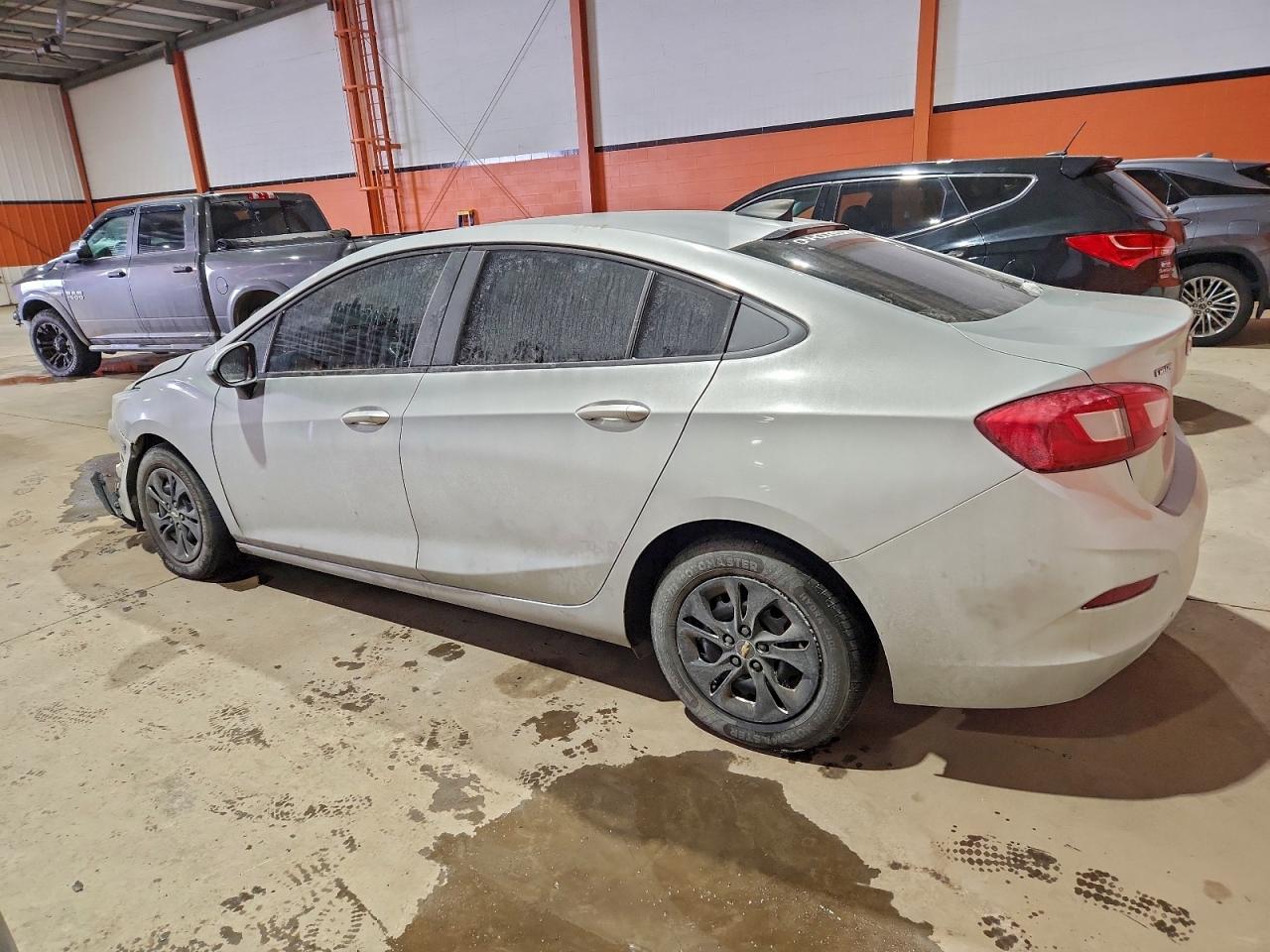 2019 CHEVROLET CRUZE LS photo 2