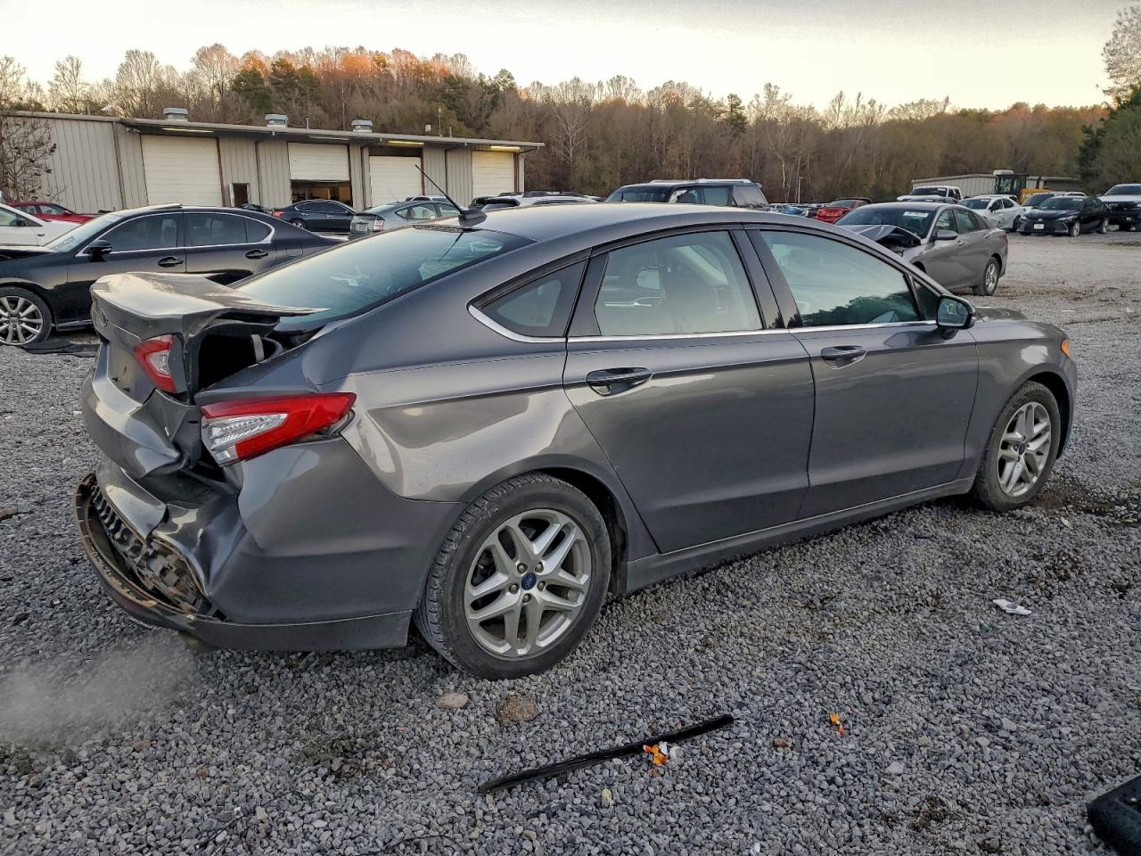 2013 FORD FUSION SE photo 3