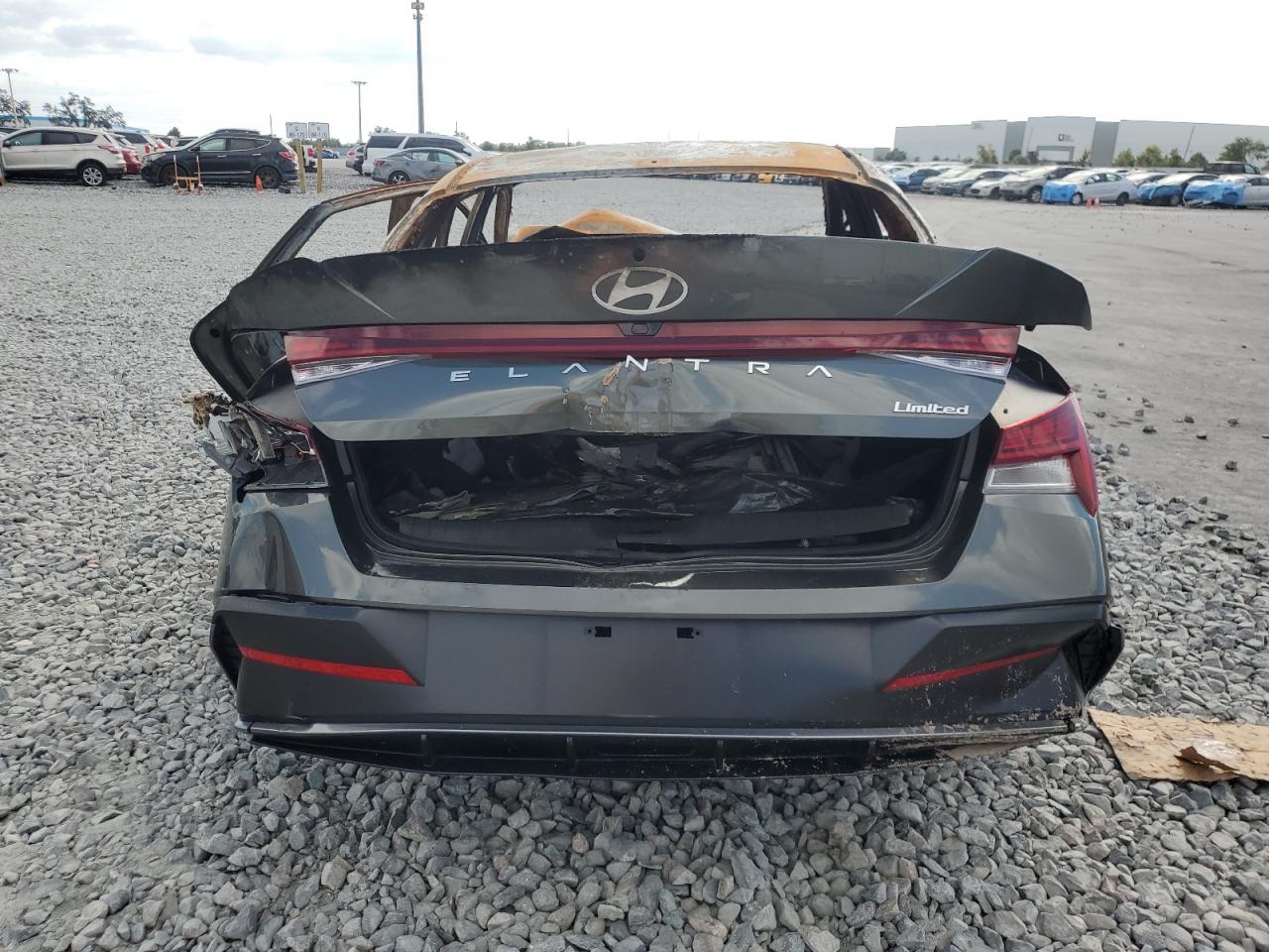 2025 HYUNDAI ELANTRA LIMITED photo 16