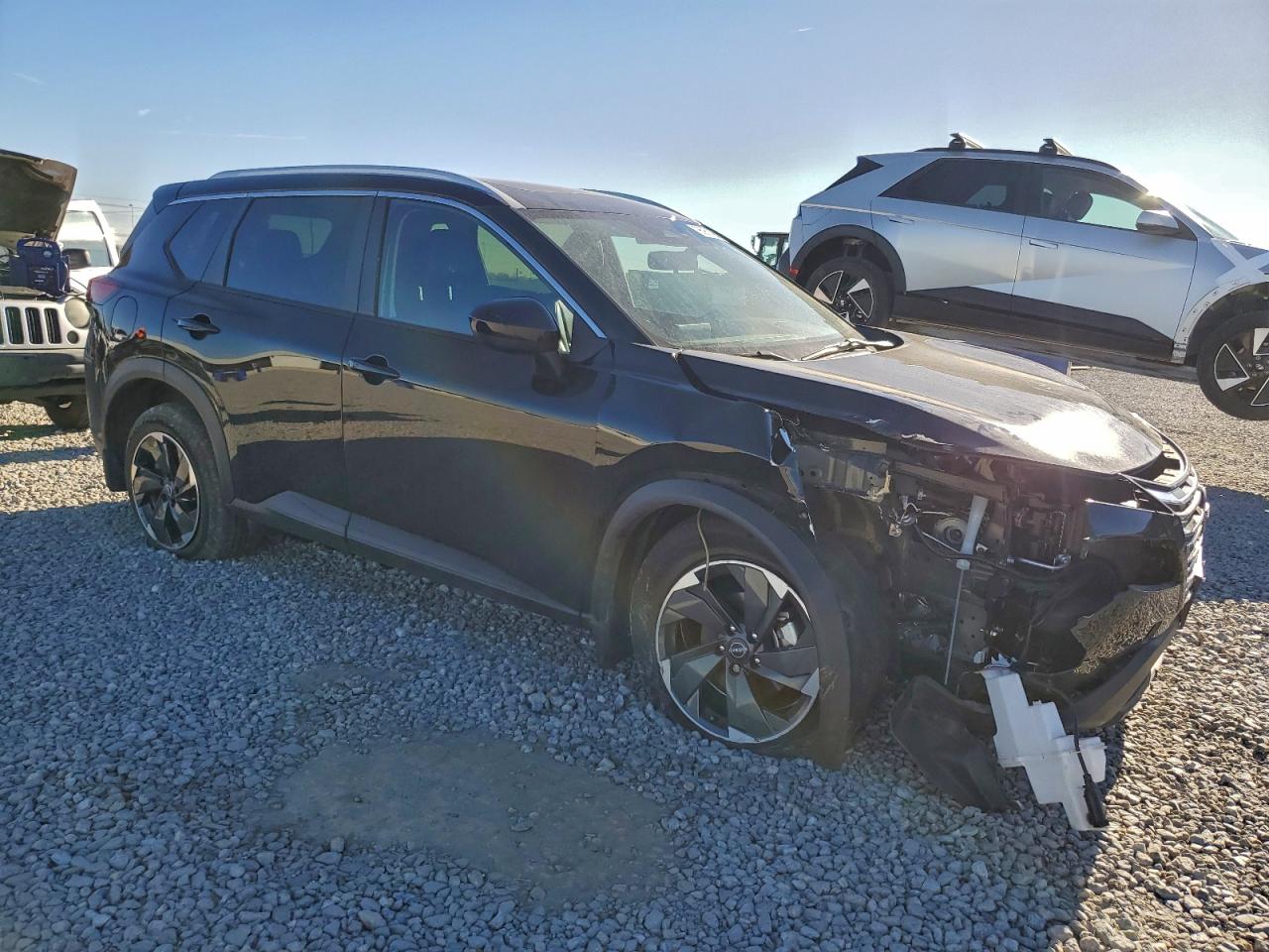 2024 NISSAN ROGUE SV photo 4