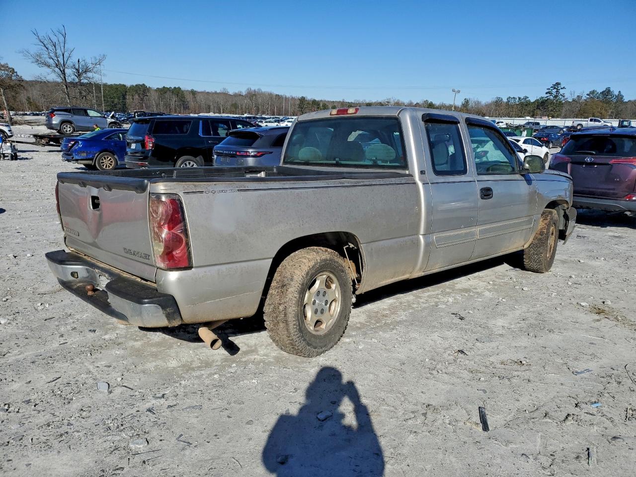 2004 CHEVROLET SILVERADO C1500 photo 5