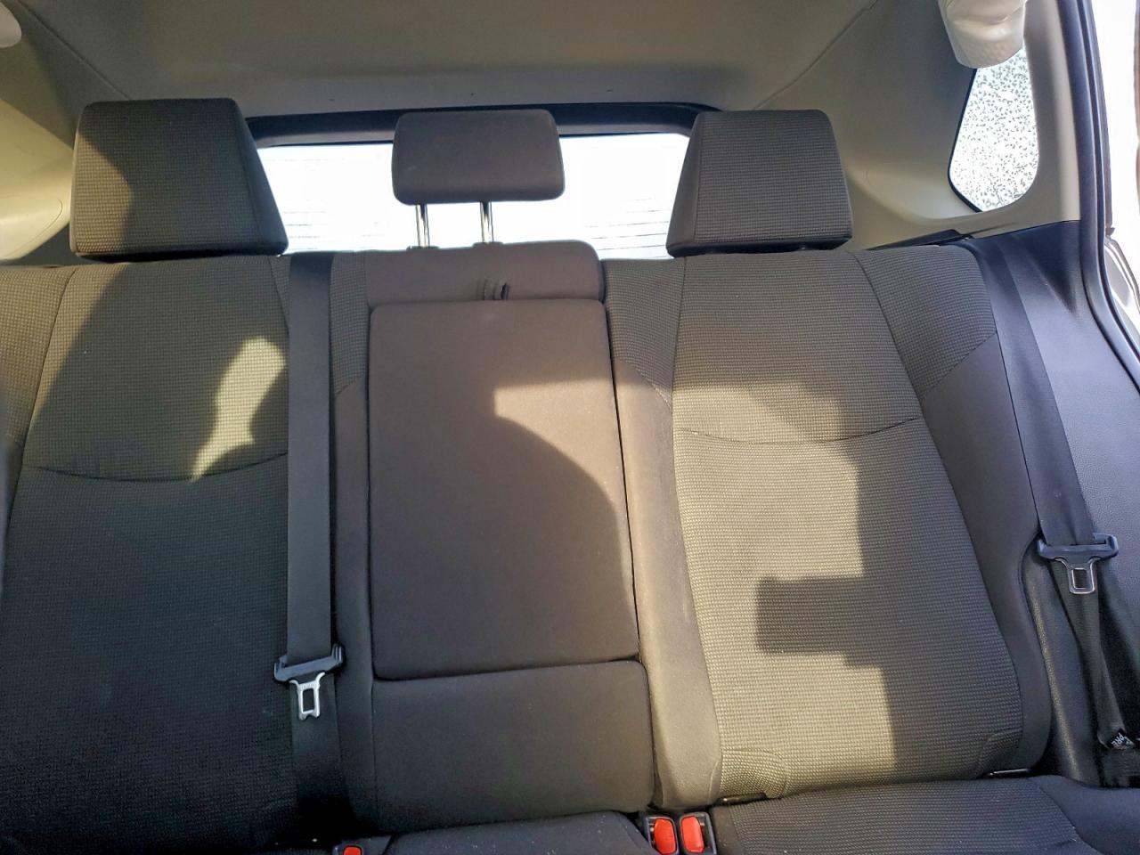2021 TOYOTA RAV4 LE photo 10
