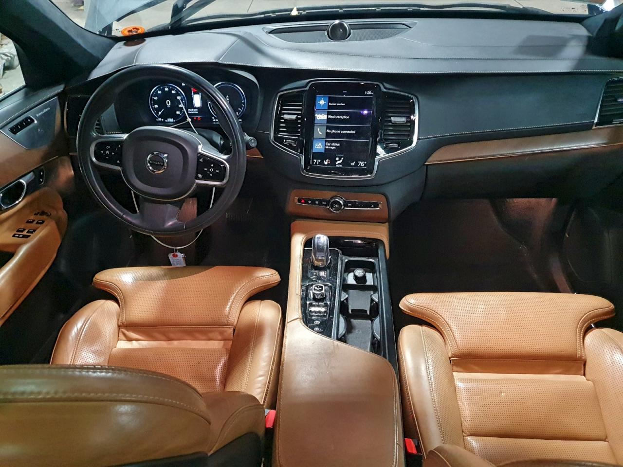 2017 VOLVO XC90 T8 photo 8