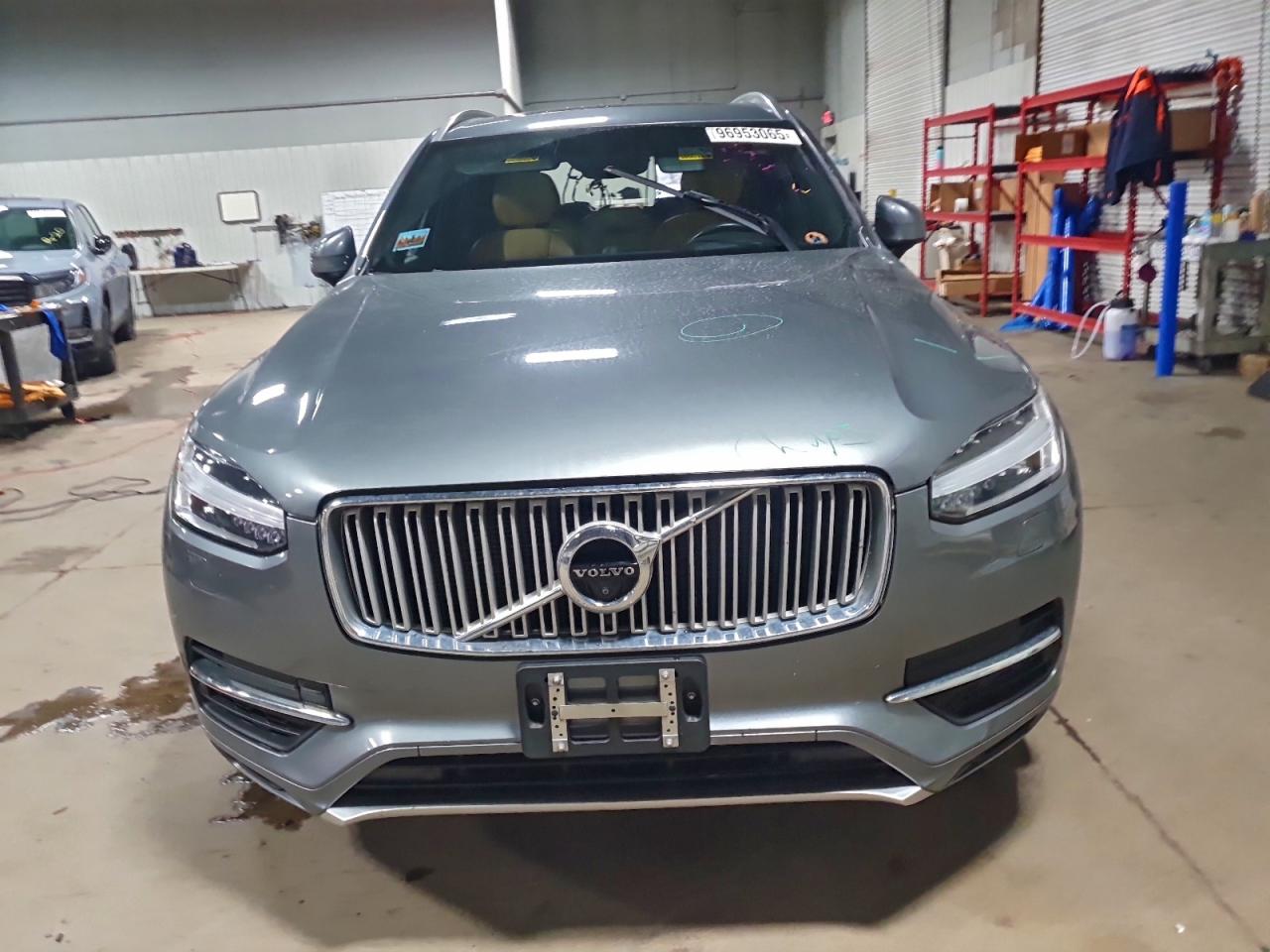 2017 VOLVO XC90 T8 photo 5
