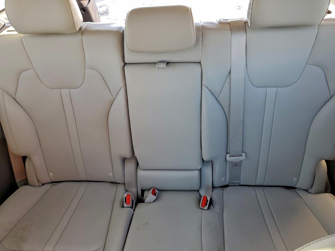 2022 KIA SORENTO S photo 10