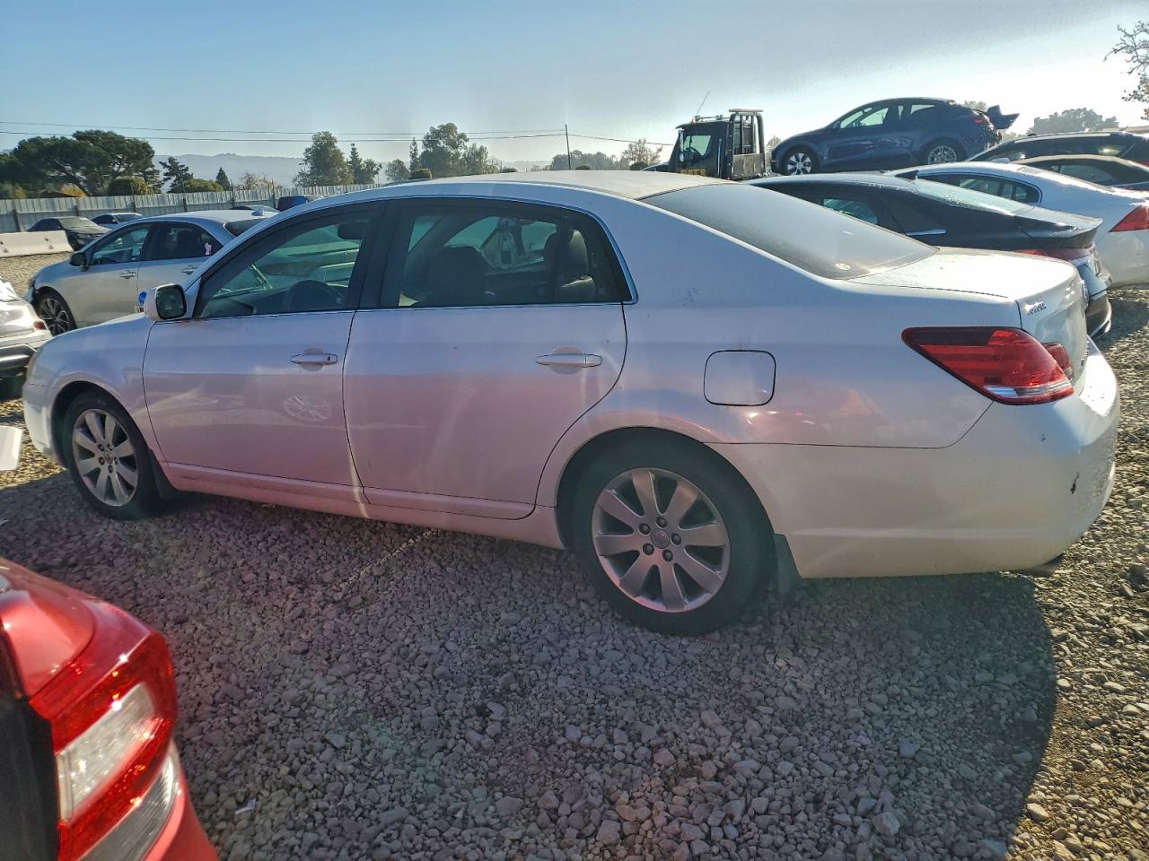 2005 TOYOTA AVALON XL photo 3