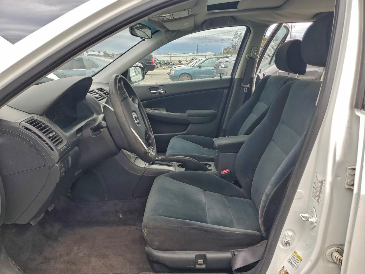 2005 HONDA ACCORD EX photo 7