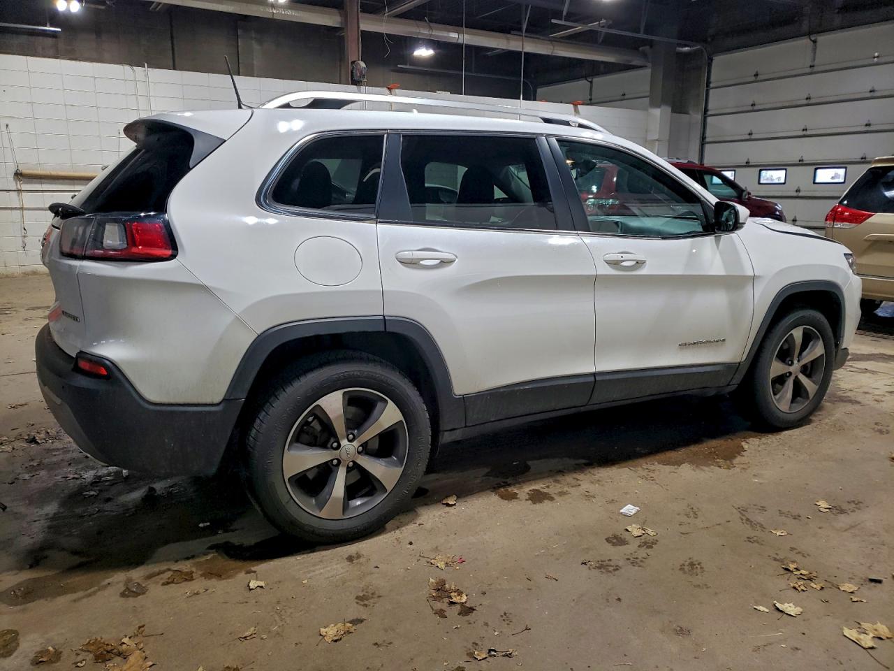 2019 JEEP CHEROKEE LIMITED photo 3