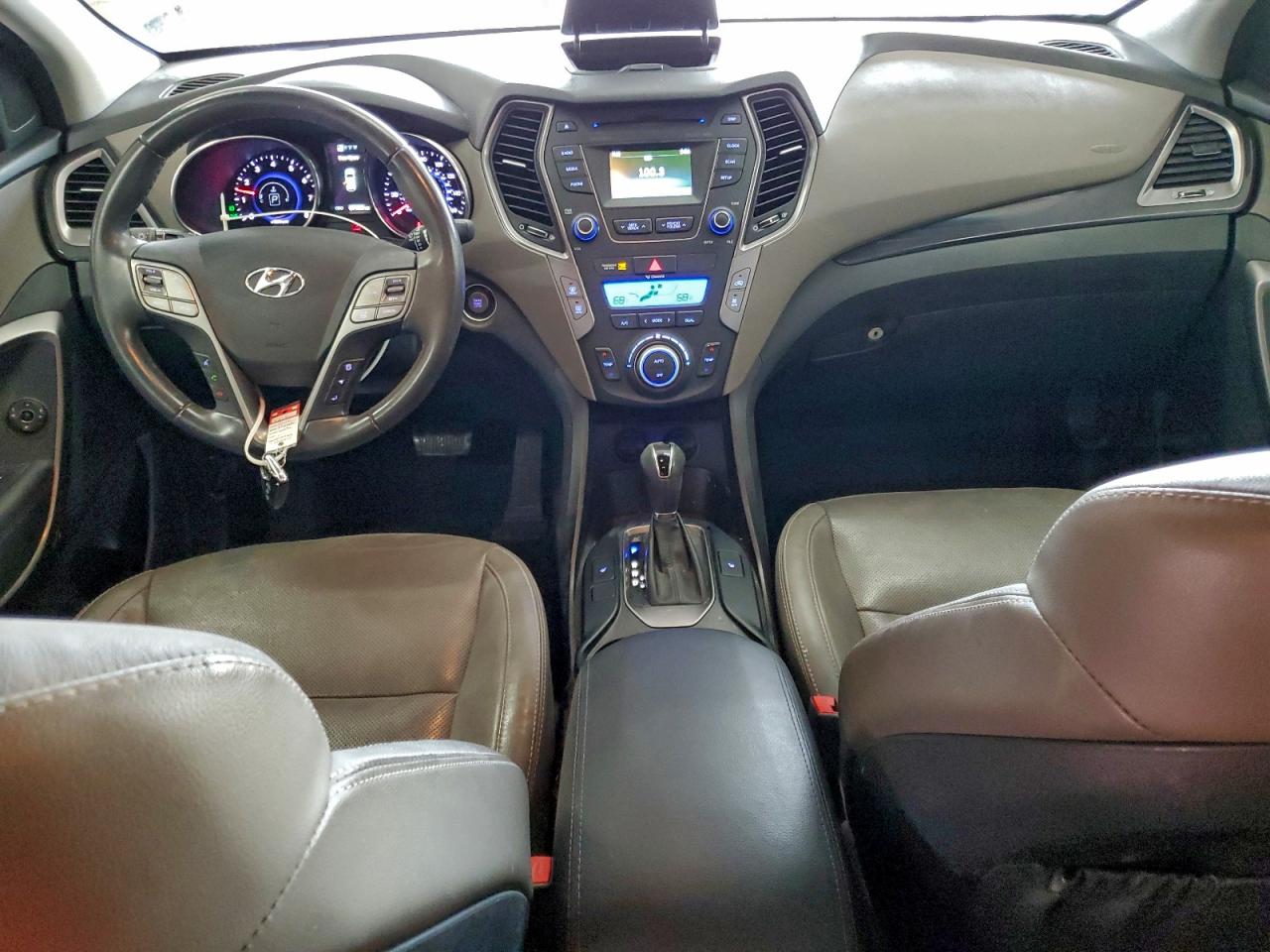2016 HYUNDAI SANTA FE SE photo 8