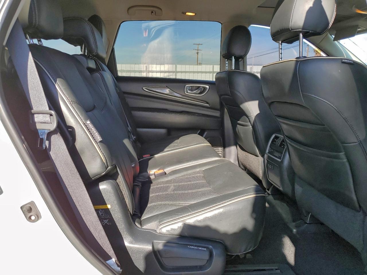 2020 INFINITI QX60 LUXE photo 11