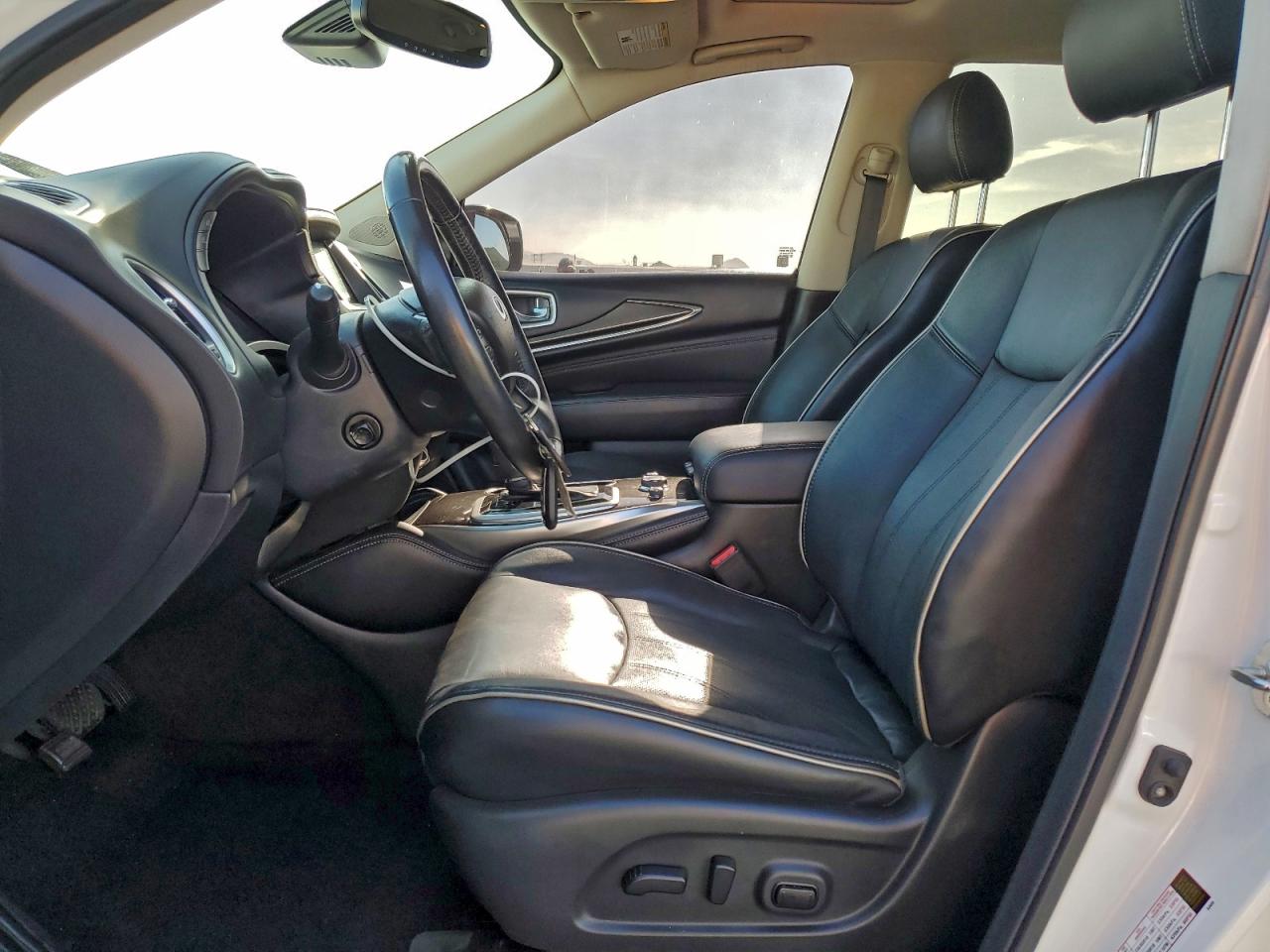 2020 INFINITI QX60 LUXE photo 7