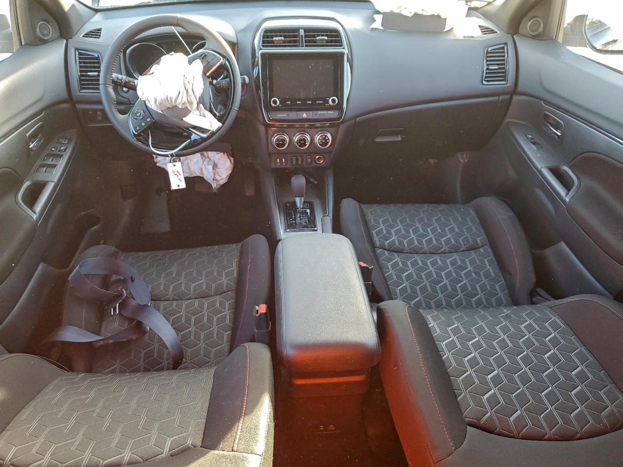 2025 MITSUBISHI OUTLANDER SPORT S photo 15