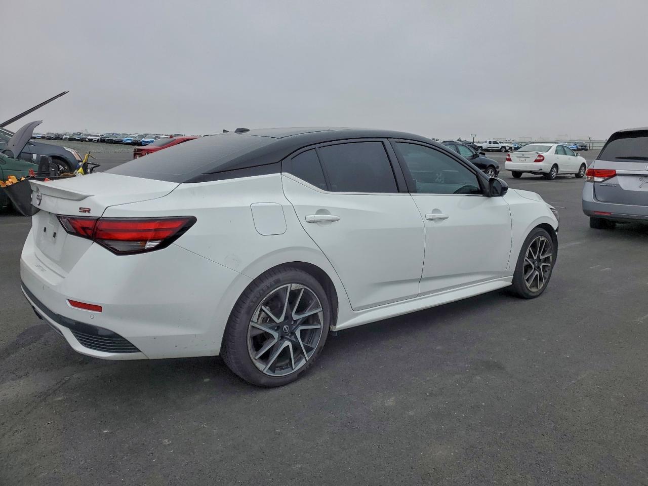 2024 NISSAN SENTRA SR photo 3