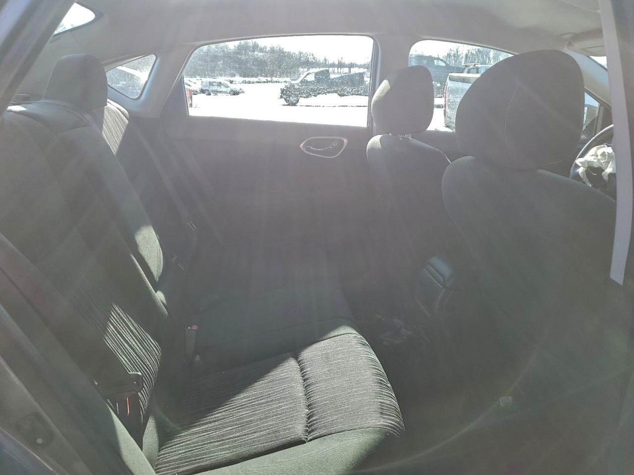 2019 NISSAN SENTRA S photo 10