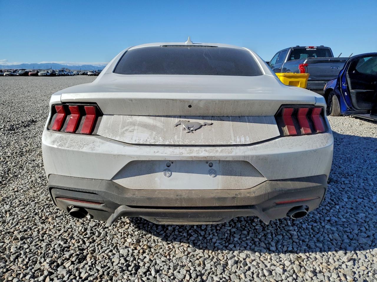 2025 FORD MUSTANG photo 11
