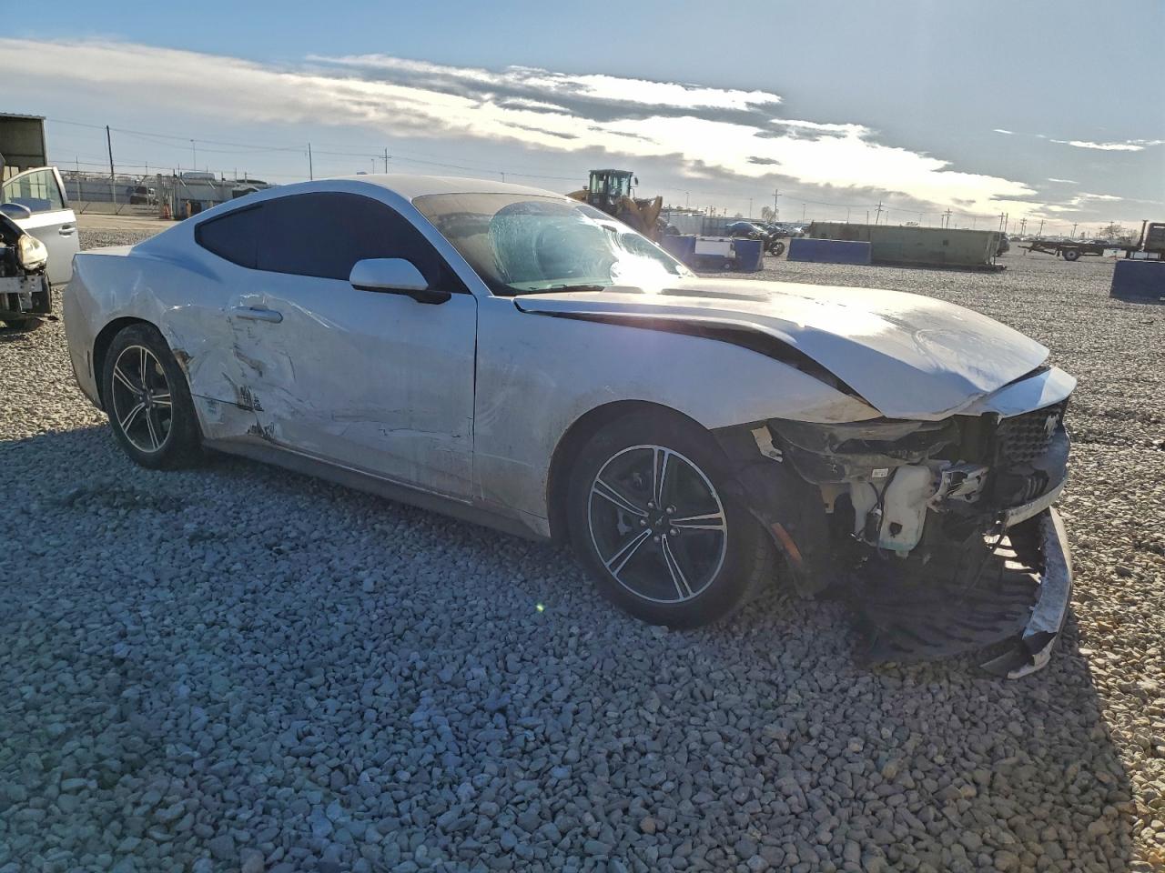 2025 FORD MUSTANG photo 7