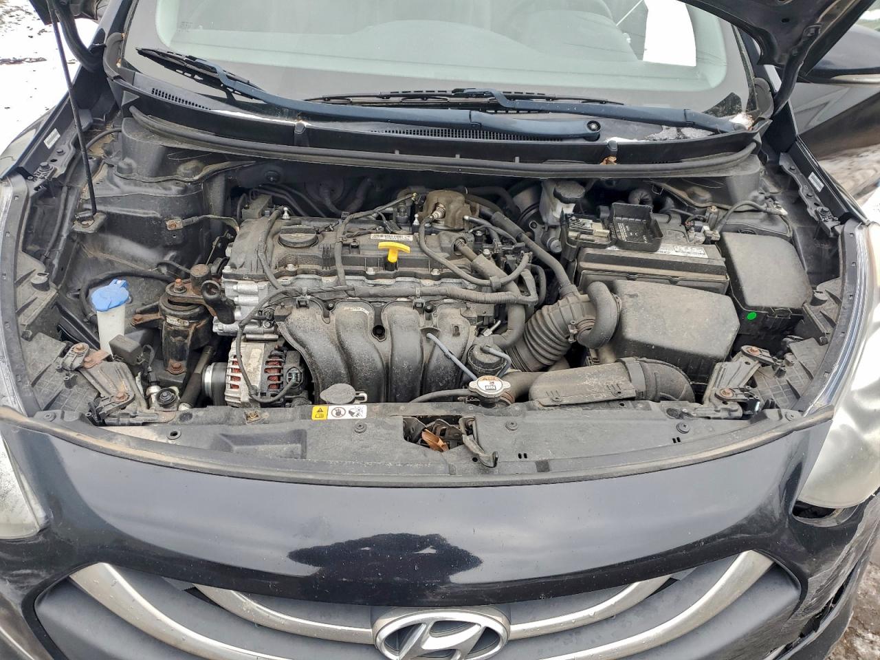 2014 HYUNDAI ELANTRA photo 11