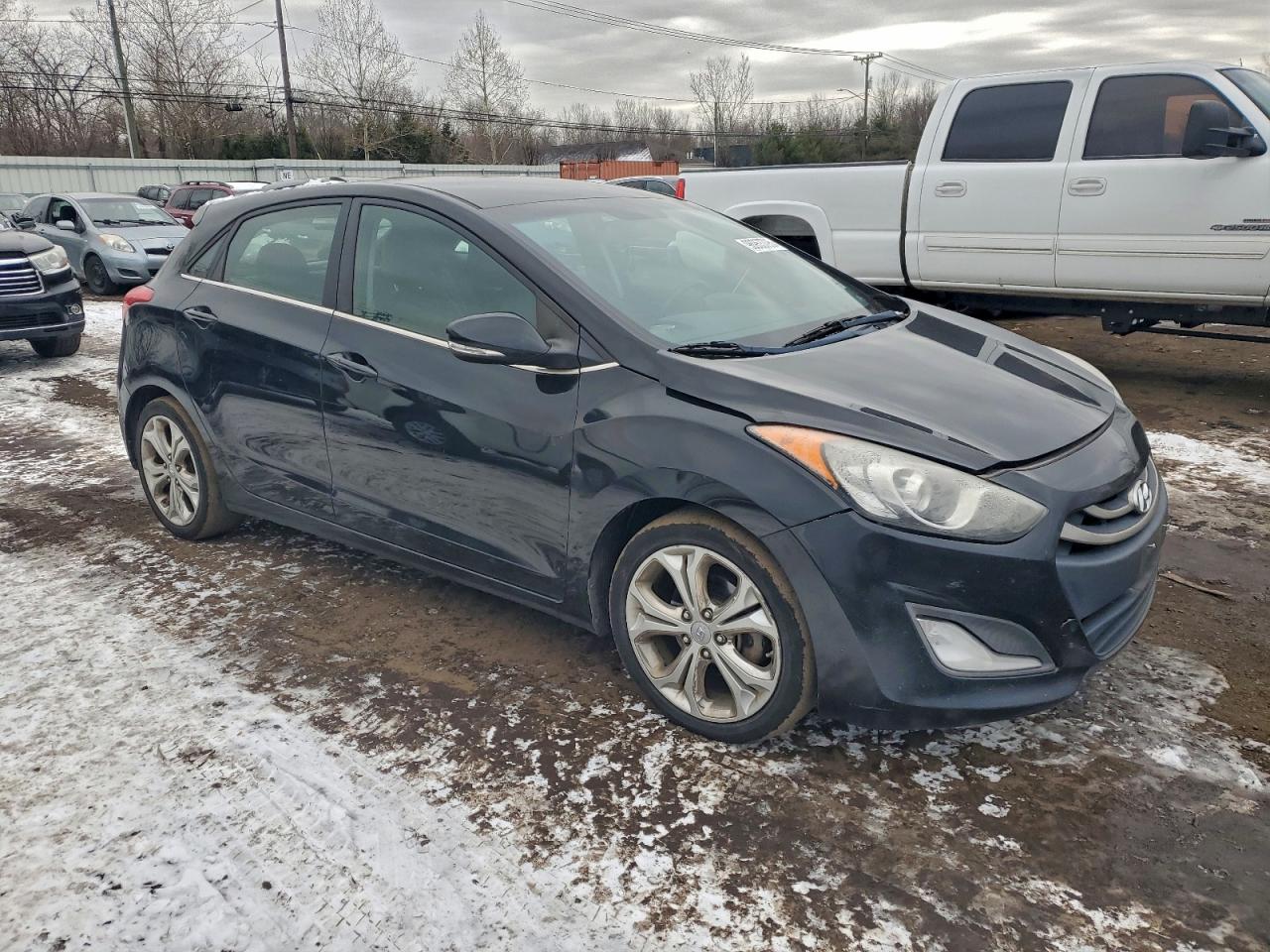2014 HYUNDAI ELANTRA photo 4