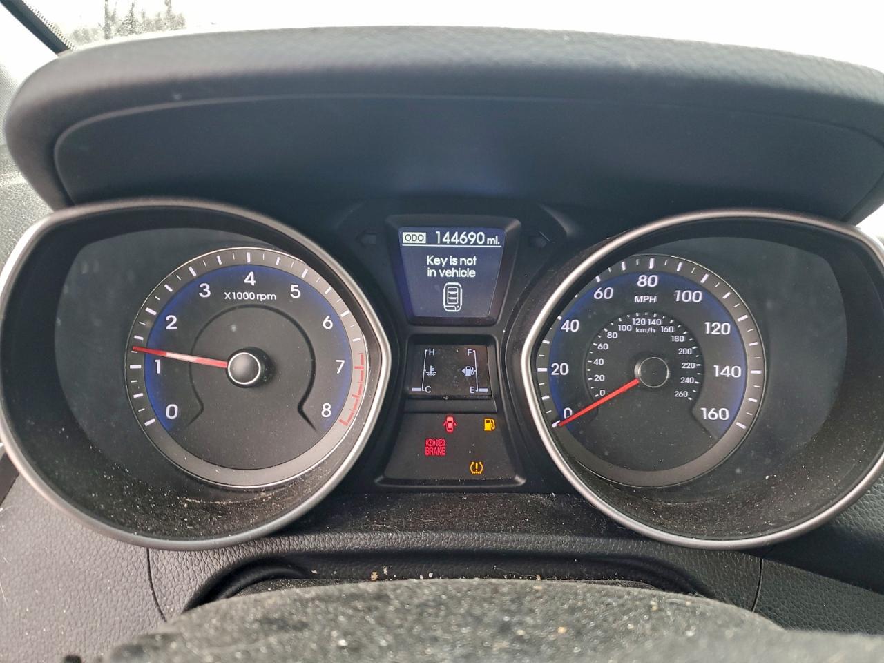 2014 HYUNDAI ELANTRA photo 9
