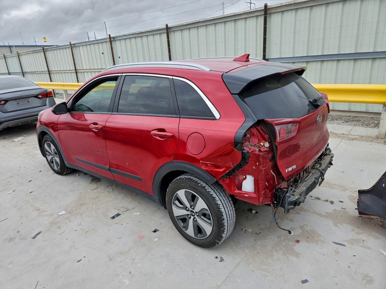 2019 KIA NIRO FE photo 2