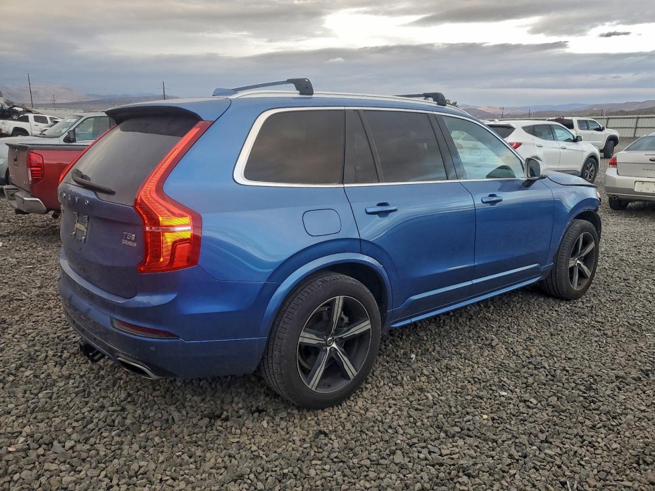 2019 VOLVO XC90 T5 R-DESIGN photo 3