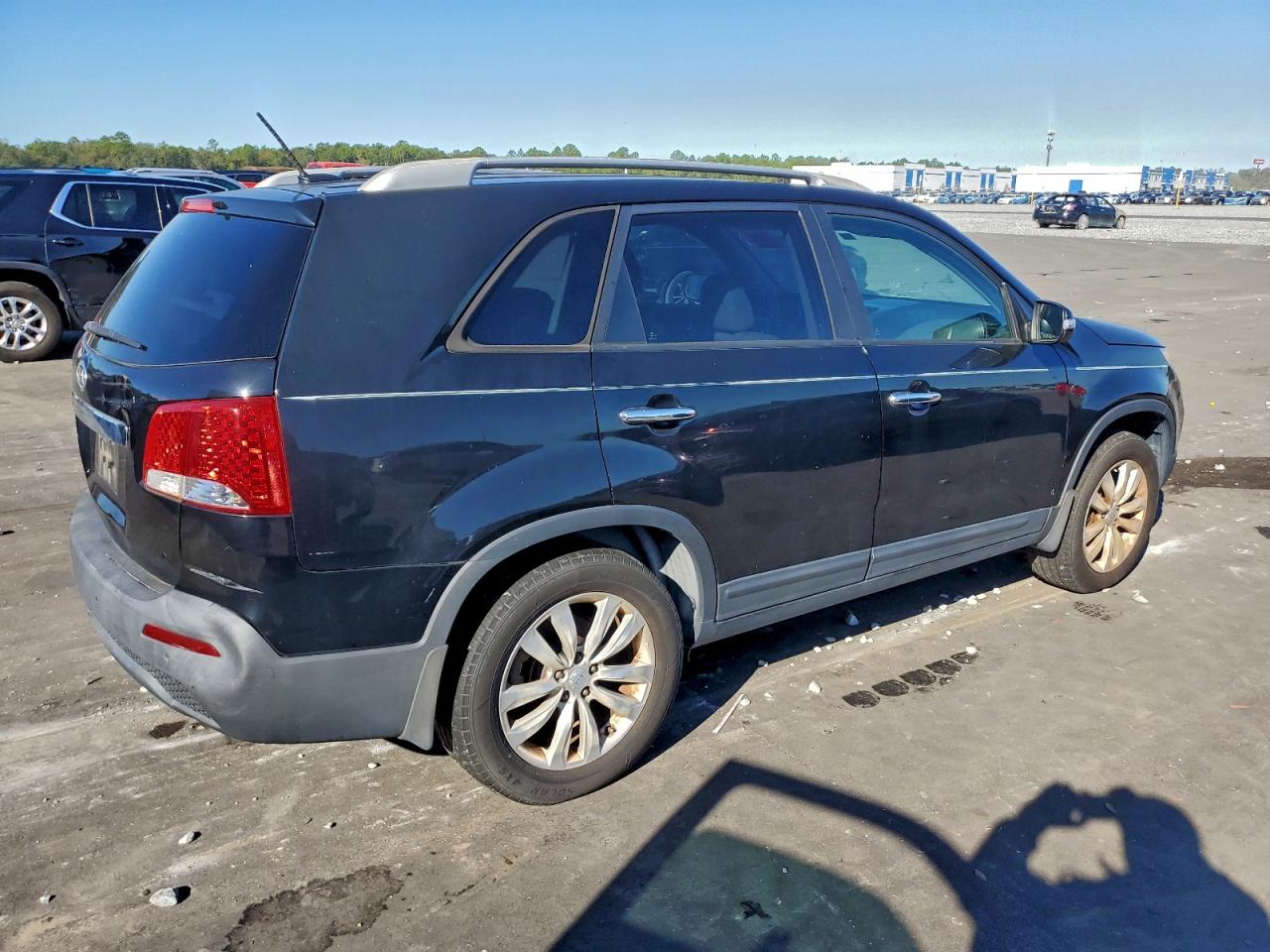 2011 KIA SORENTO BASE photo 5