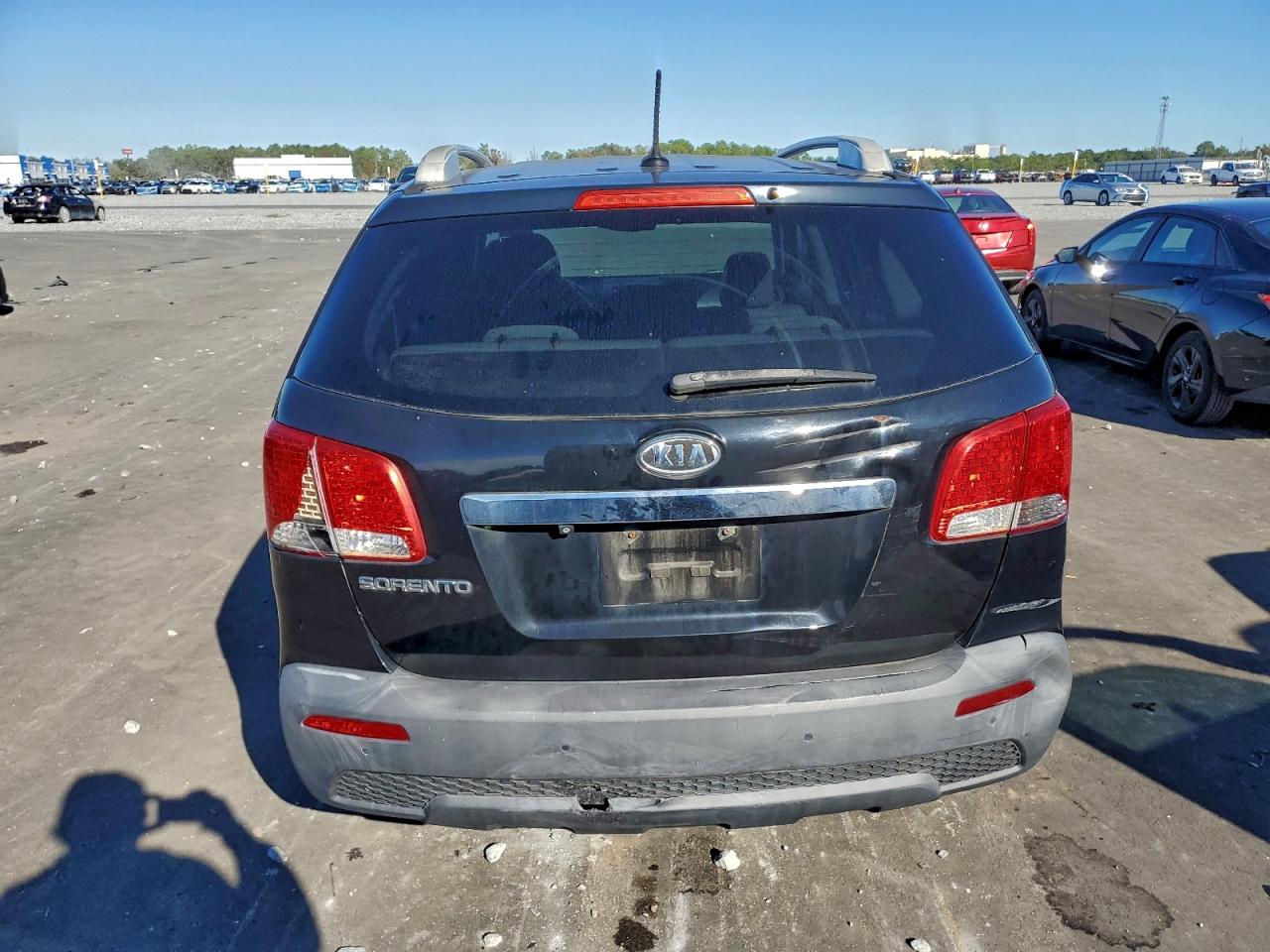 2011 KIA SORENTO BASE photo 11