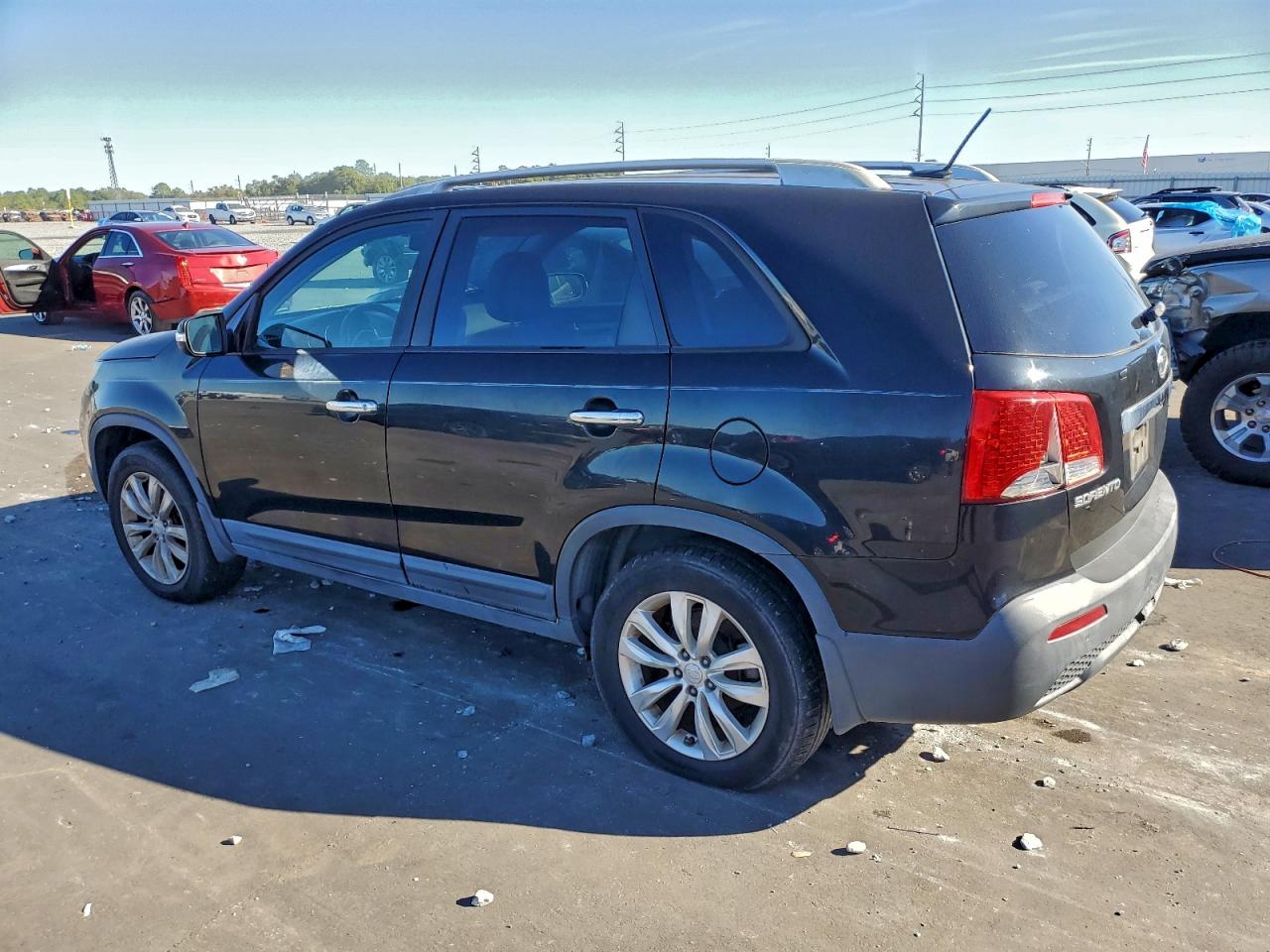2011 KIA SORENTO BASE photo 3