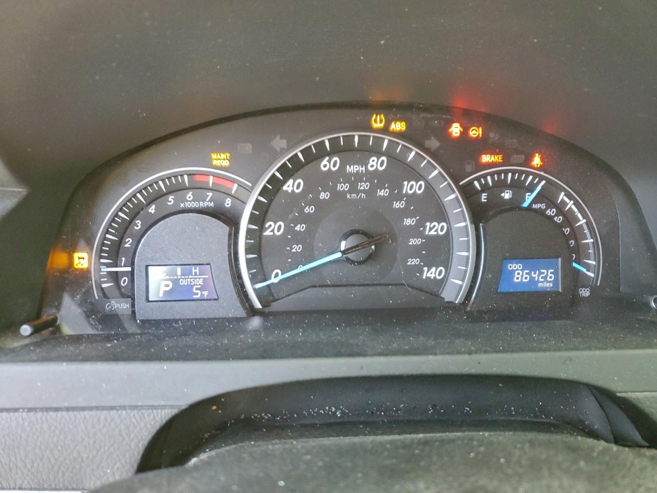 2013 TOYOTA CAMRY L photo 25