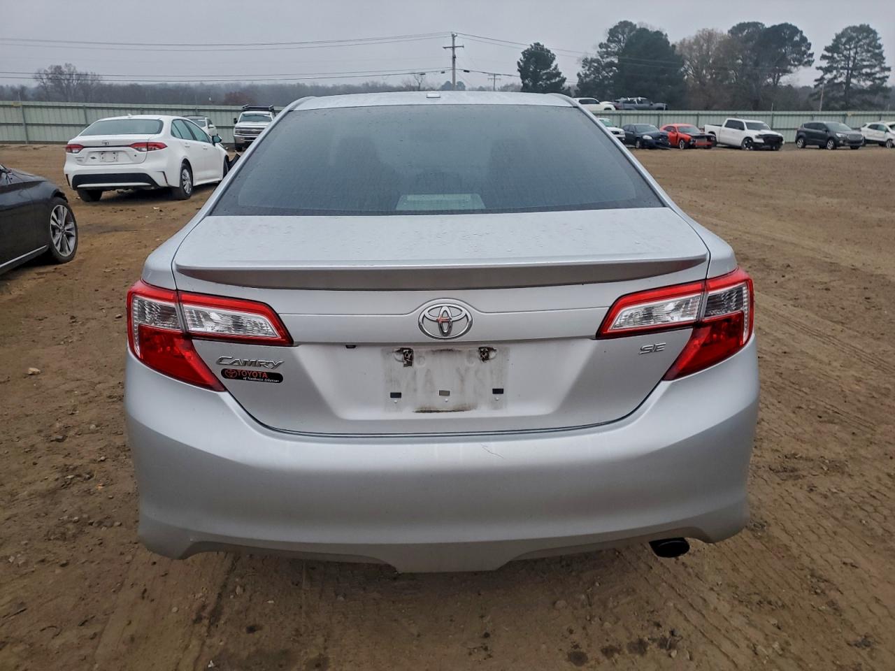 2014 TOYOTA CAMRY L photo 16
