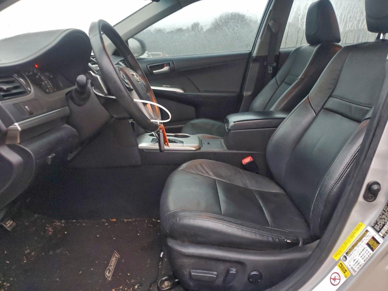 2014 TOYOTA CAMRY L photo 19