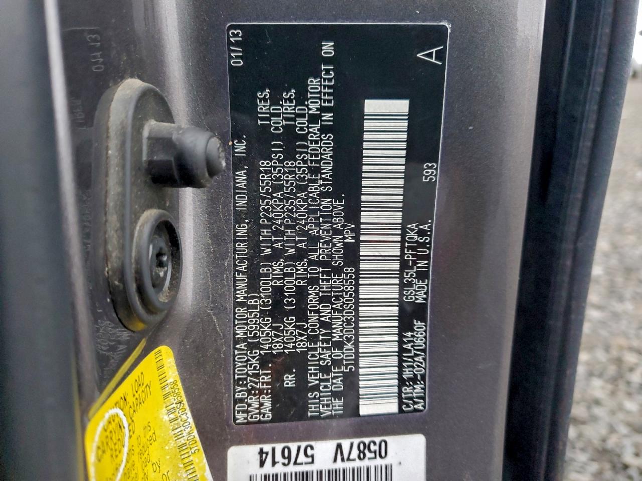 2013 TOYOTA SIENNA XLE photo 37