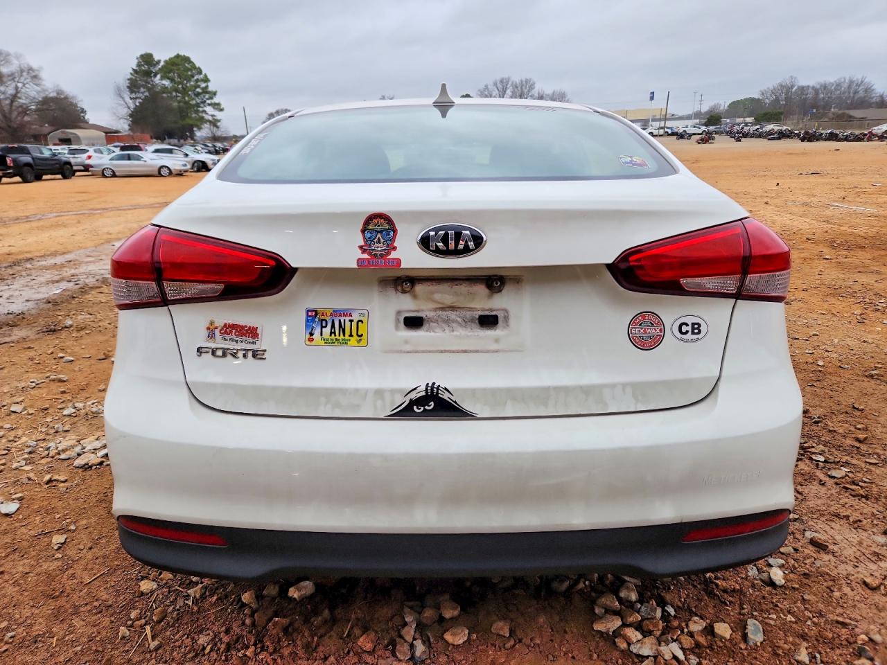 2017 KIA FORTE LX photo 11