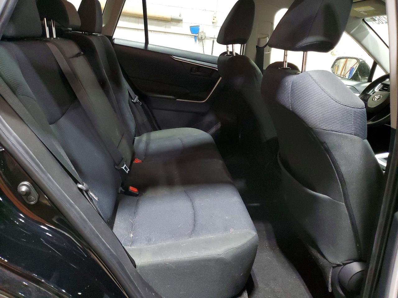 2019 TOYOTA RAV4 LE photo 21