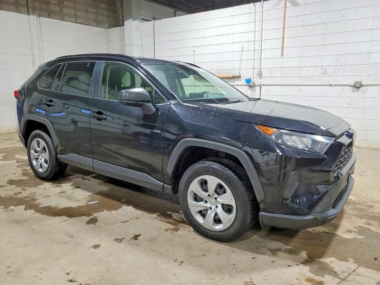 2019 TOYOTA RAV4 LE photo 7