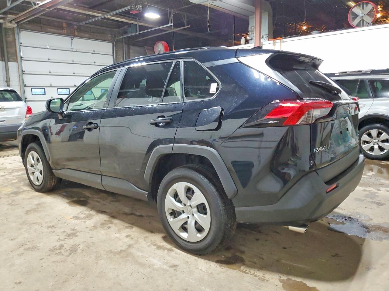 2019 TOYOTA RAV4 LE photo 3