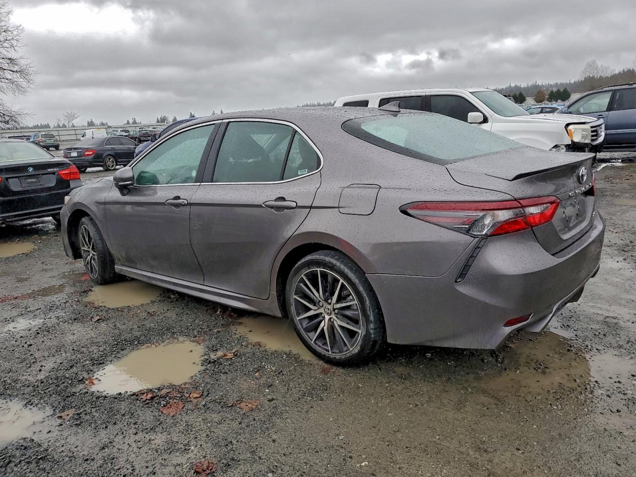 2024 TOYOTA CAMRY SE NIGHT SHADE photo 3