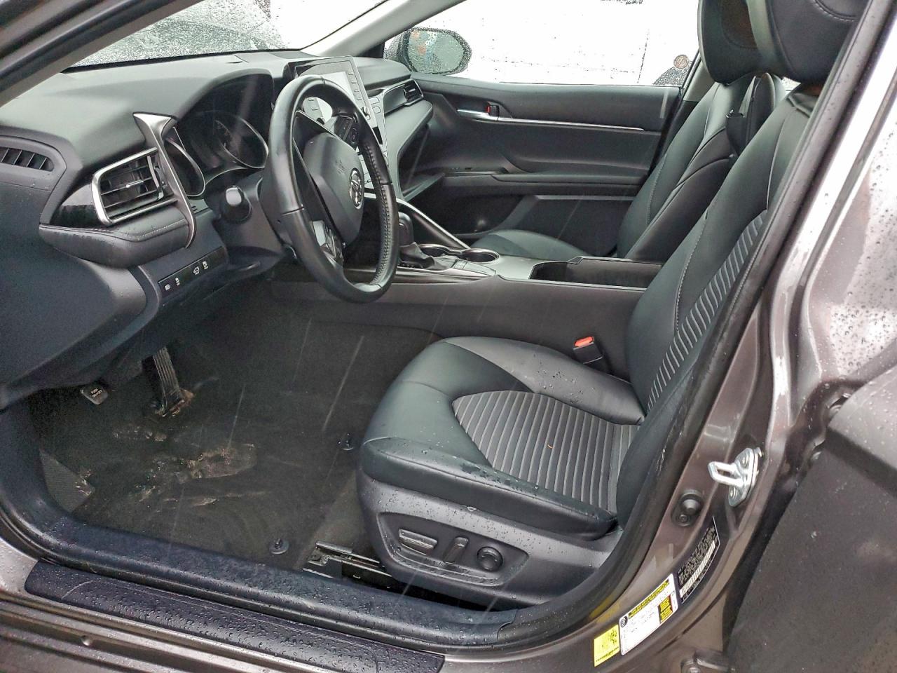 2024 TOYOTA CAMRY SE NIGHT SHADE photo 13