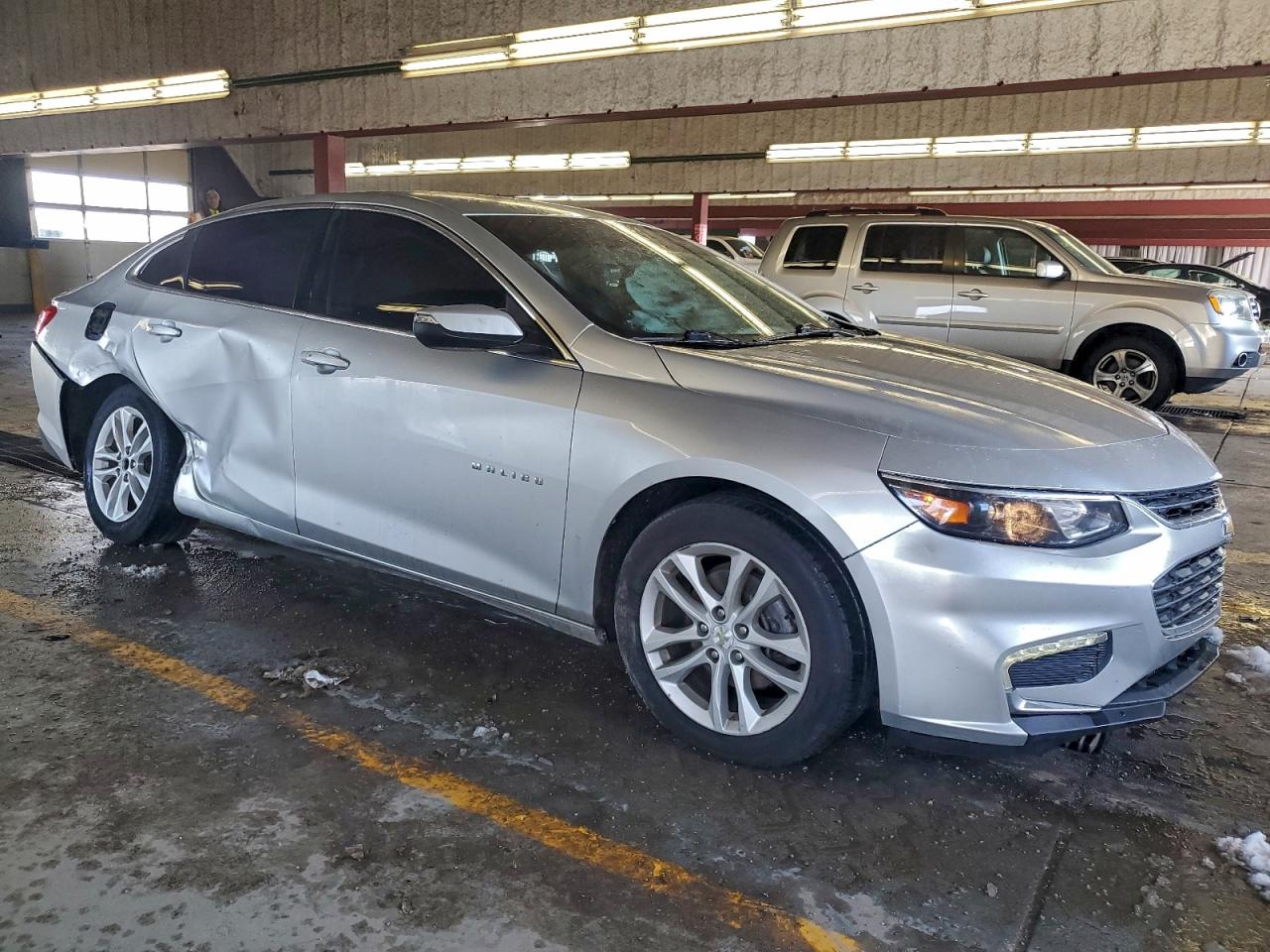 2016 CHEVROLET MALIBU LT photo 4