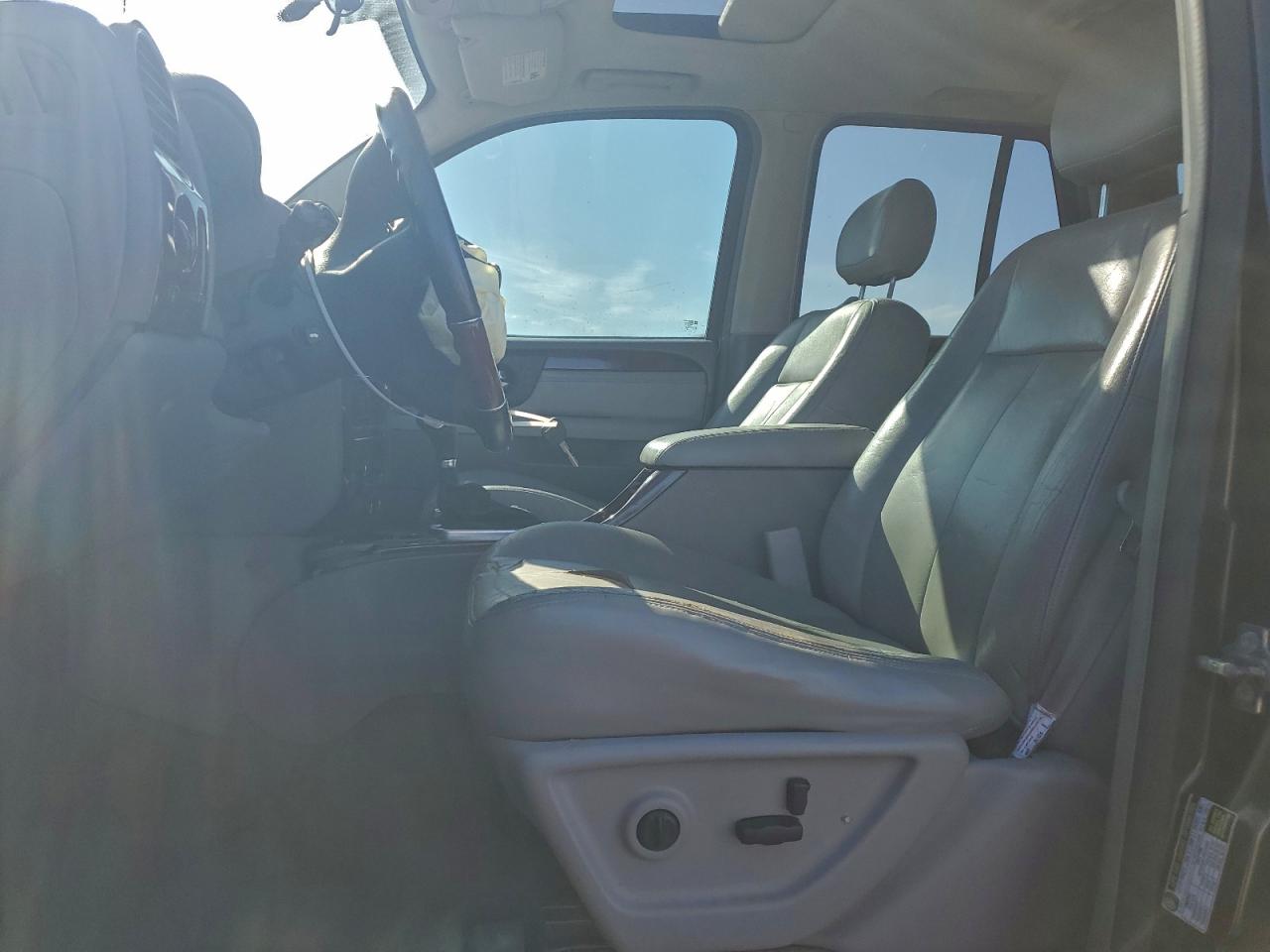 2005 GMC ENVOY DENALI photo 13