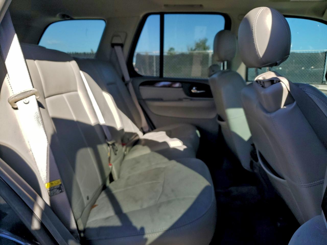 2005 GMC ENVOY DENALI photo 21