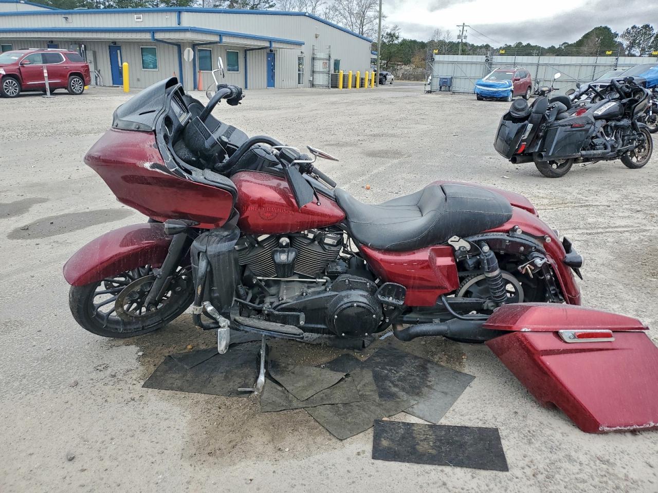 2018 HARLEY-DAVIDSON FLTRXS ROAD GLIDE SPECIAL photo 5