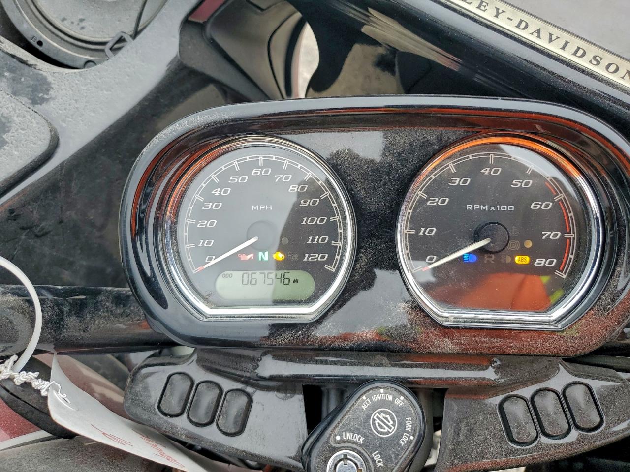 2018 HARLEY-DAVIDSON FLTRXS ROAD GLIDE SPECIAL photo 13