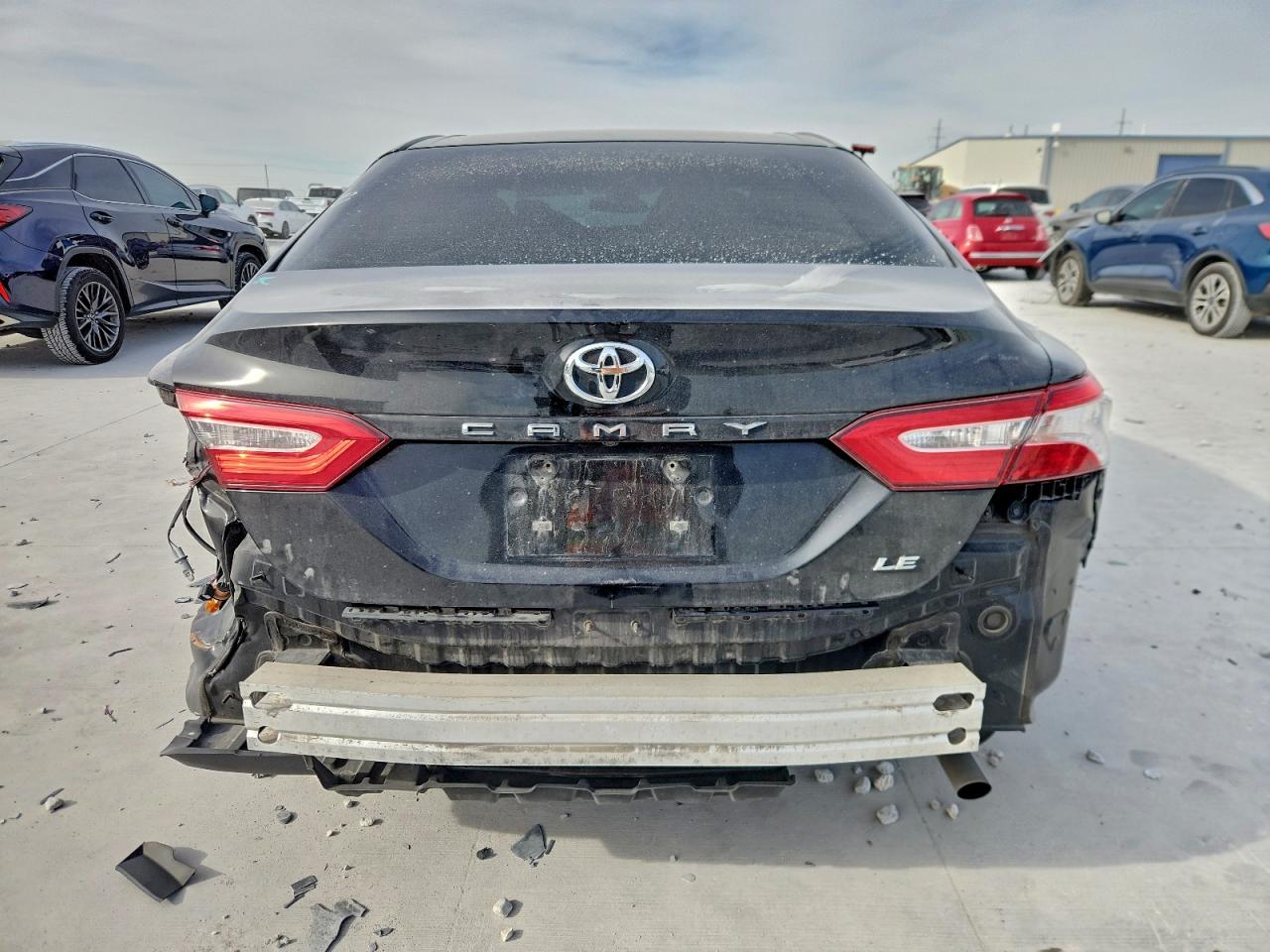 2018 TOYOTA CAMRY L photo 6