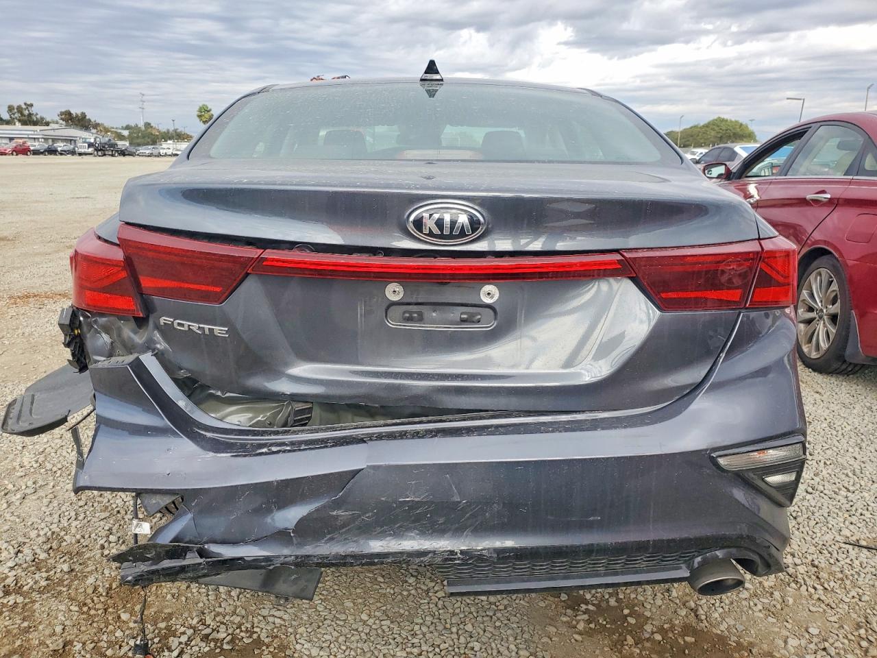 2021 KIA FORTE FE photo 6
