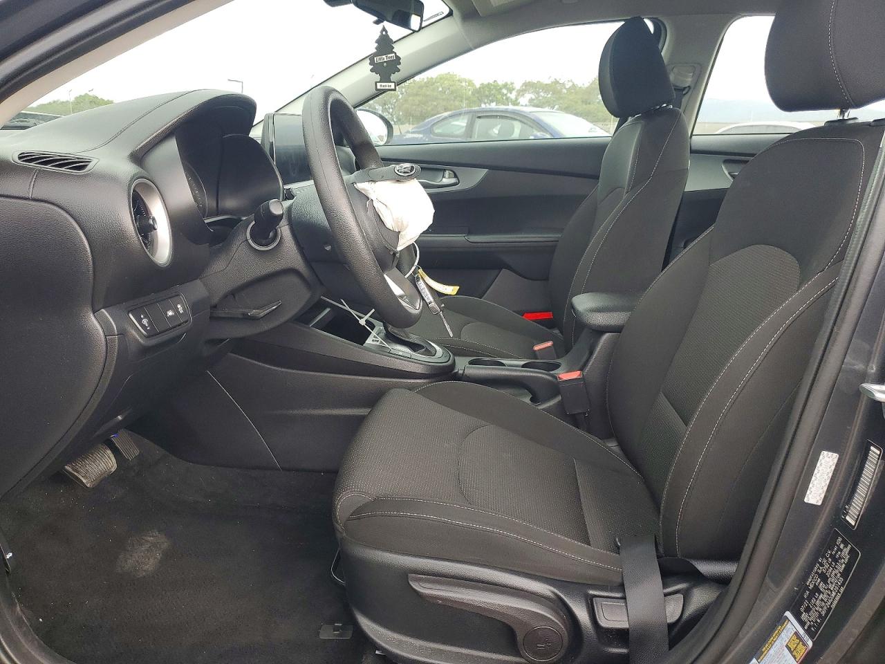 2021 KIA FORTE FE photo 7