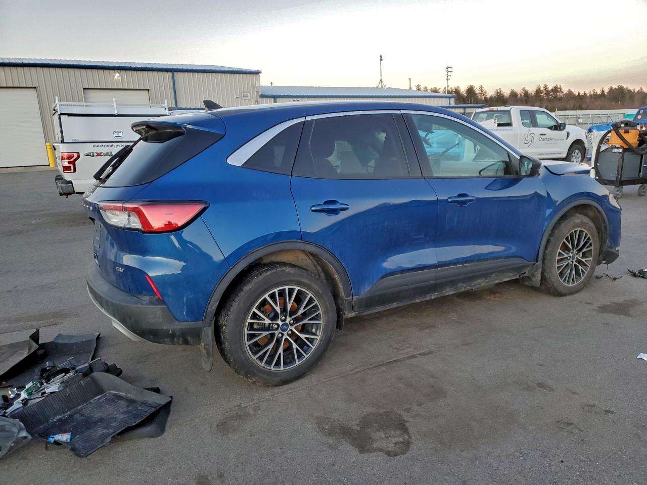 2022 FORD ESCAPE SE photo 5