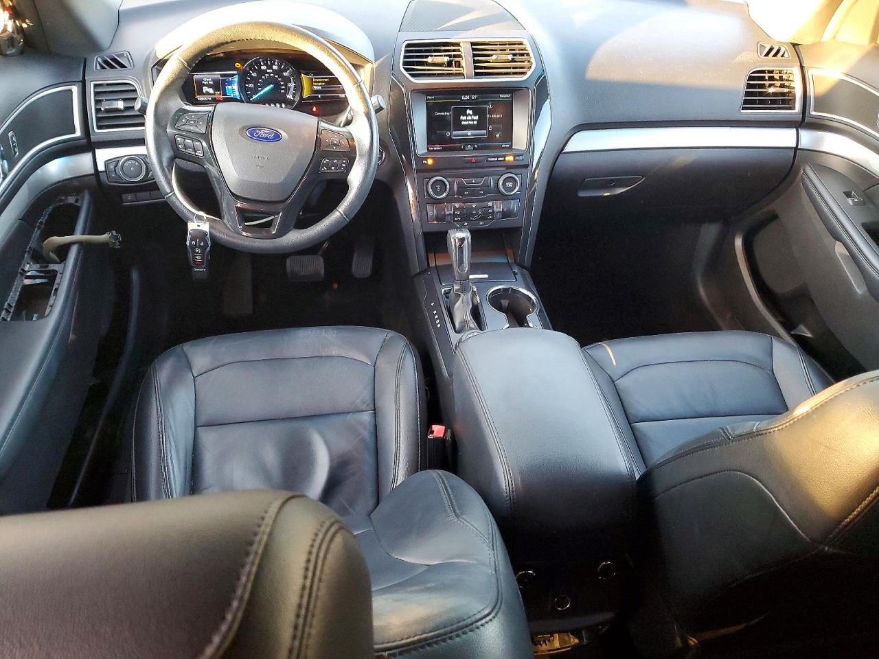 2016 FORD EXPLORER XLT photo 22